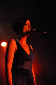 Koncert Niepodległości 2009. Wokalistka Ola Turkiewicz (fot. Pawel Rzeńca)